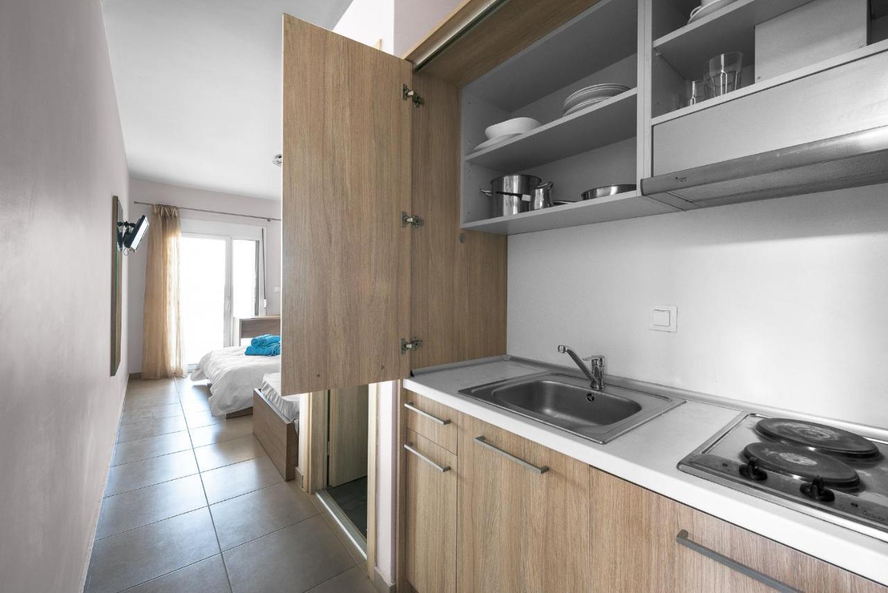 Апартаменты Blue Flag, Nilie Hospitality Mgmt Олимпиаки-Акти Экстерьер фото